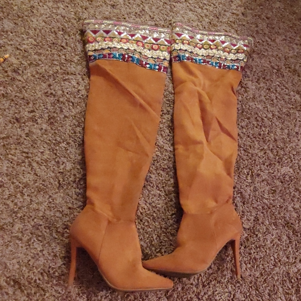 Thigh high Anne Michelle boots